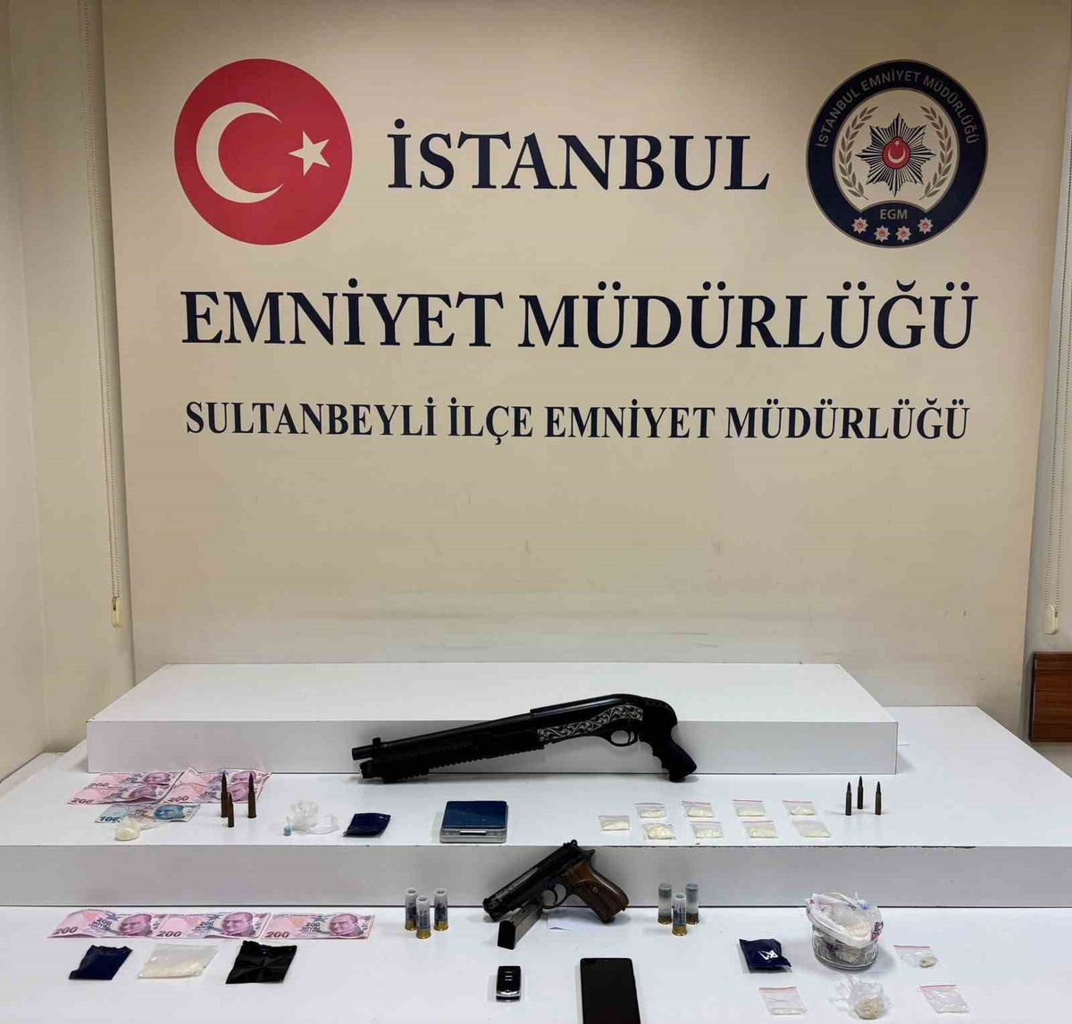 Sultanbeyli'de uyuşturucu operasyonu: 2 tutuklama