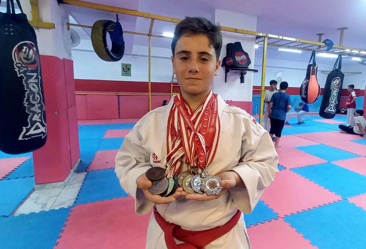 8. Sınıf öğrencisi Ahmet Nassa, karatede 30 madalyaya ulaştı