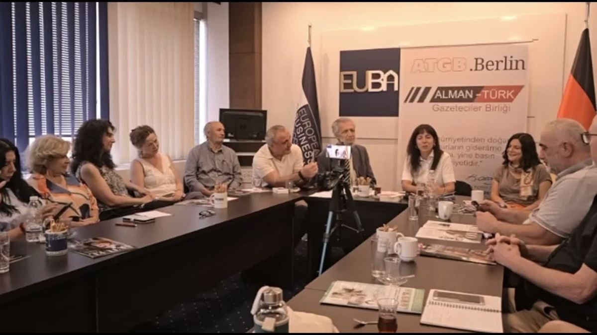 Berlin'de Sol Parti'nin Türk kökenli başbakan adayı Elif Eralp: Konut, eğitim ve göçmen hakları önceliğimiz