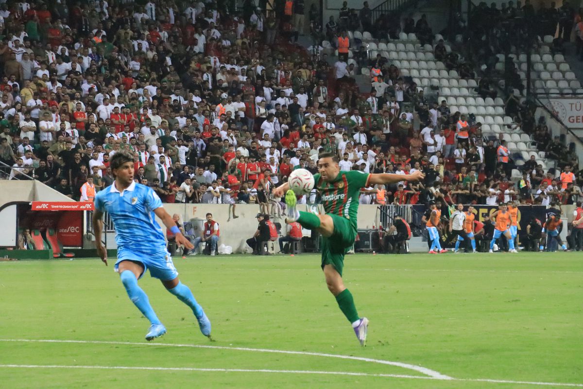 Amed Sportif Faaliyetler, Erzurumspor'u 3-0 Mağlup Etti