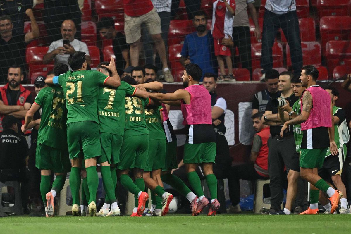Amedspor'dan müthiş açılış! Erzurumspor'a gol olup yağdılar