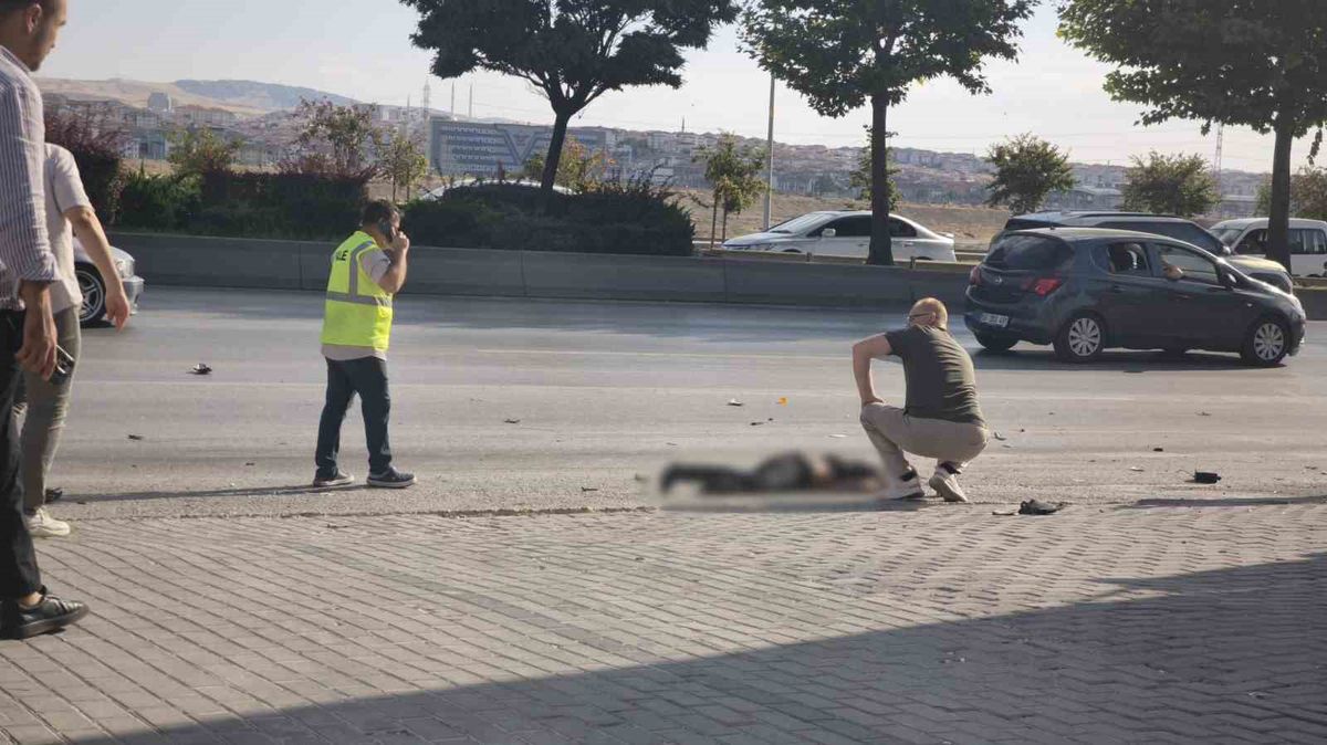 Etimesgut'ta motosiklet kazası: 2 yaralı