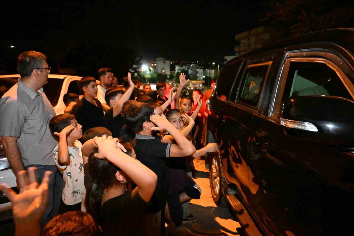 Cizre'de Emniyet Müdürü Sazak'a Çocuklardan Yoğun Sevgi