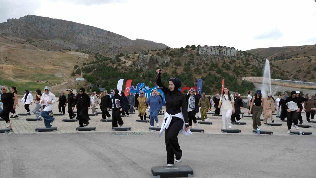 Ergan Dağı'nda Step Aerobik Etkinliği