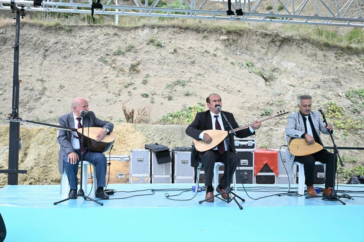 Aşık Sümmani Ablaktaşı'nda Anıldı