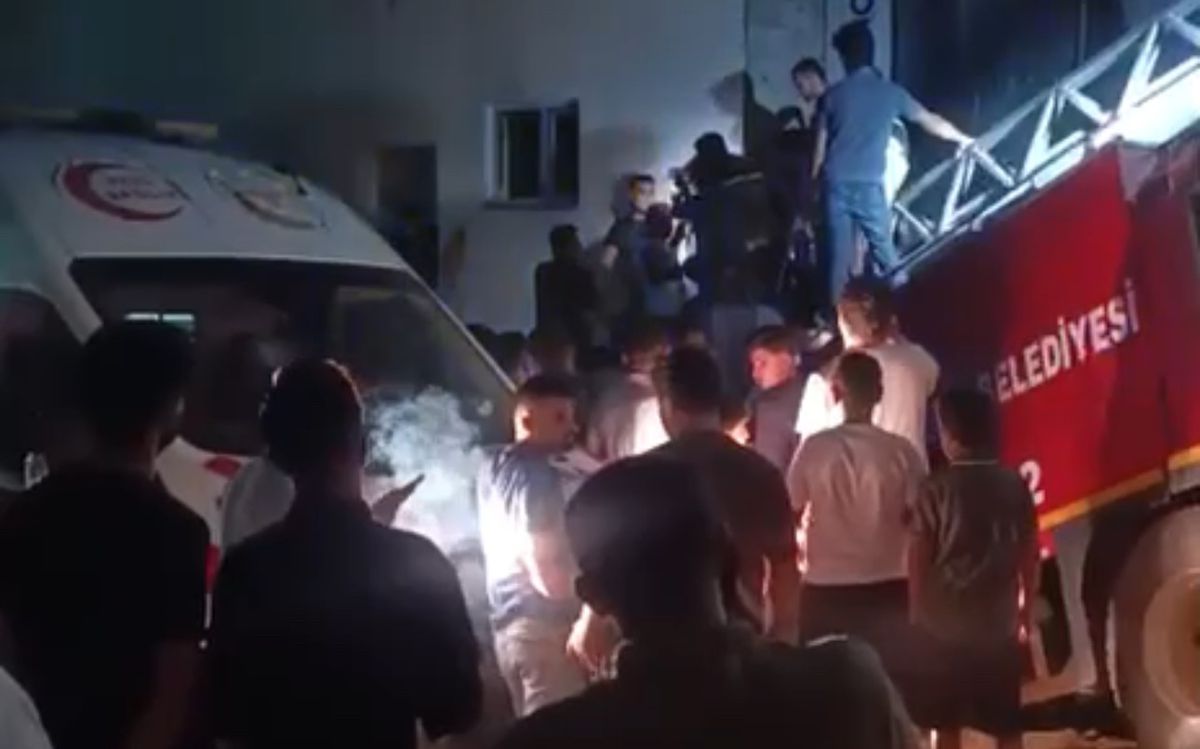 Hakkari'de İtfaiye Kazası: Uzman Çavuş Hayatını Kaybetti