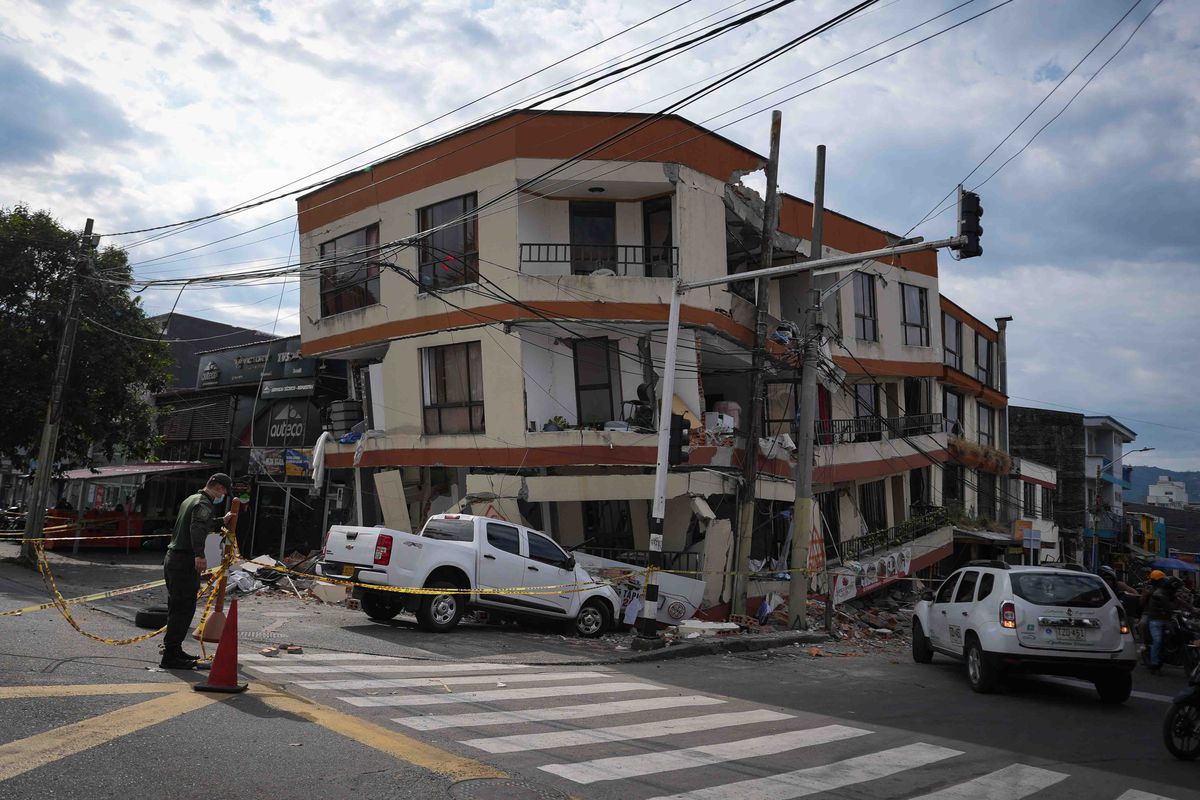 Kolombiya'da Deprem Felaketi: Ölü Sayısı 294'e Yükseldi