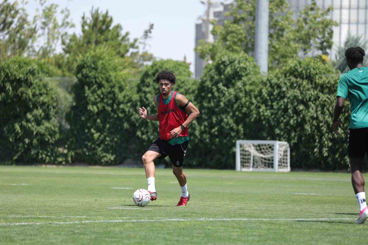 Konyaspor, Fenerbahçe Maçı Hazırlıklarına Başladı