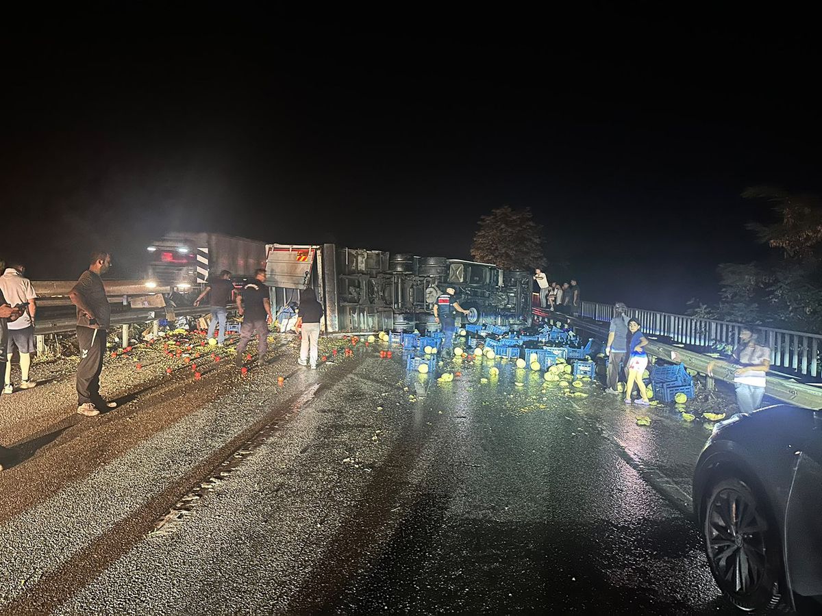 Kula'da Zincirleme Trafik Kazası: 7 Yaralı