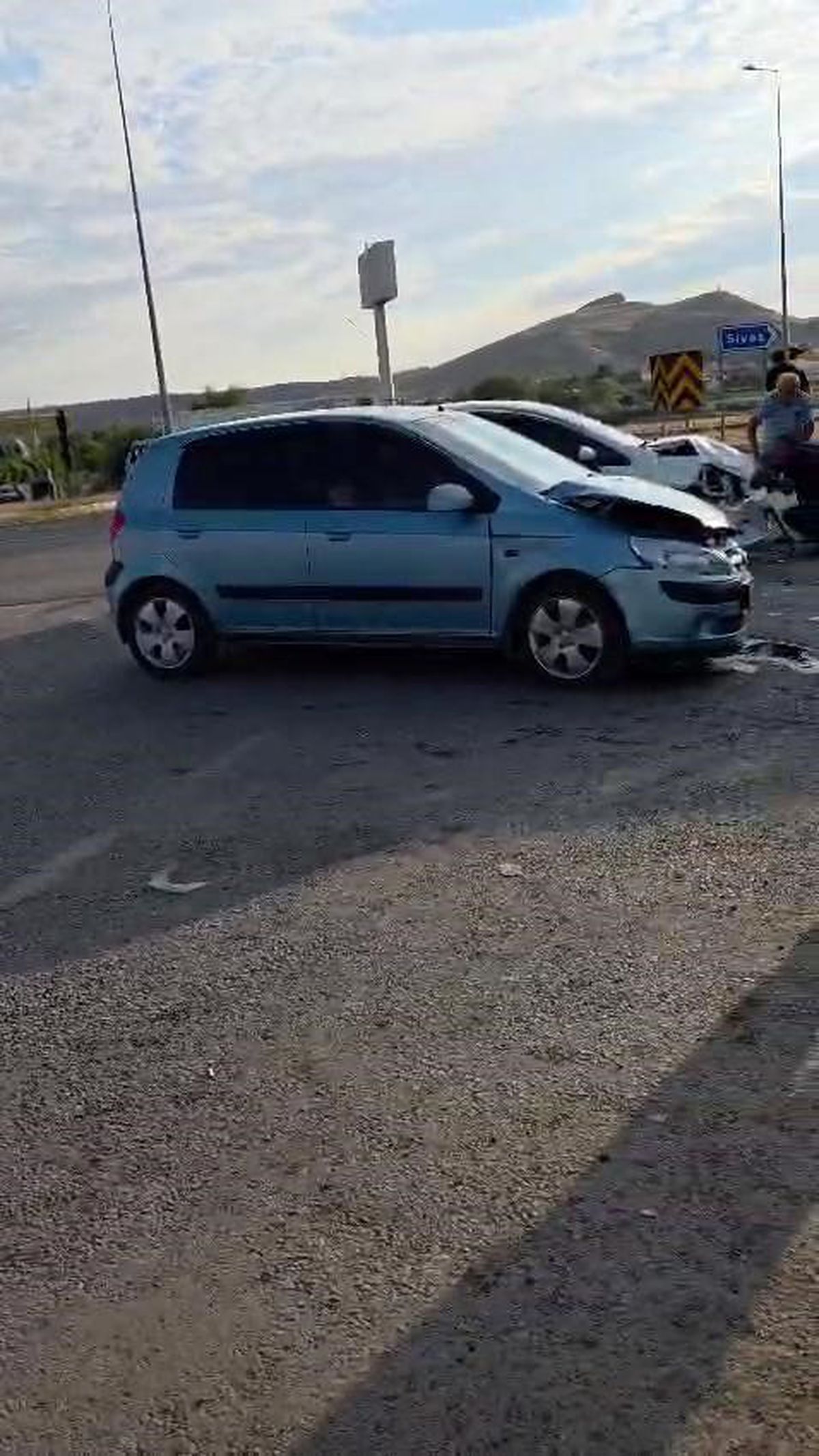 Sivas'ta 3 Araçlı Zincirleme Kaza: 7 Yaralı