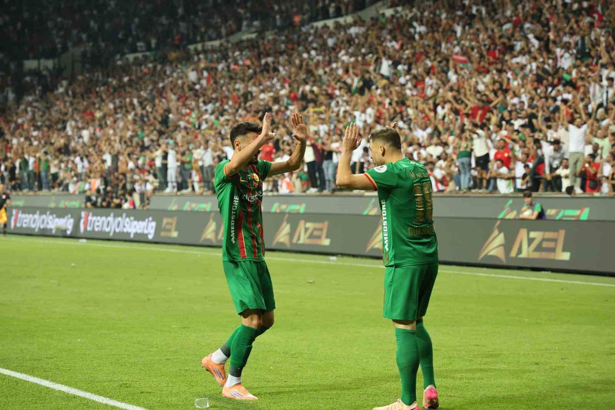 Amed Sportif, Erzurumspor'u 3-0 Yendi