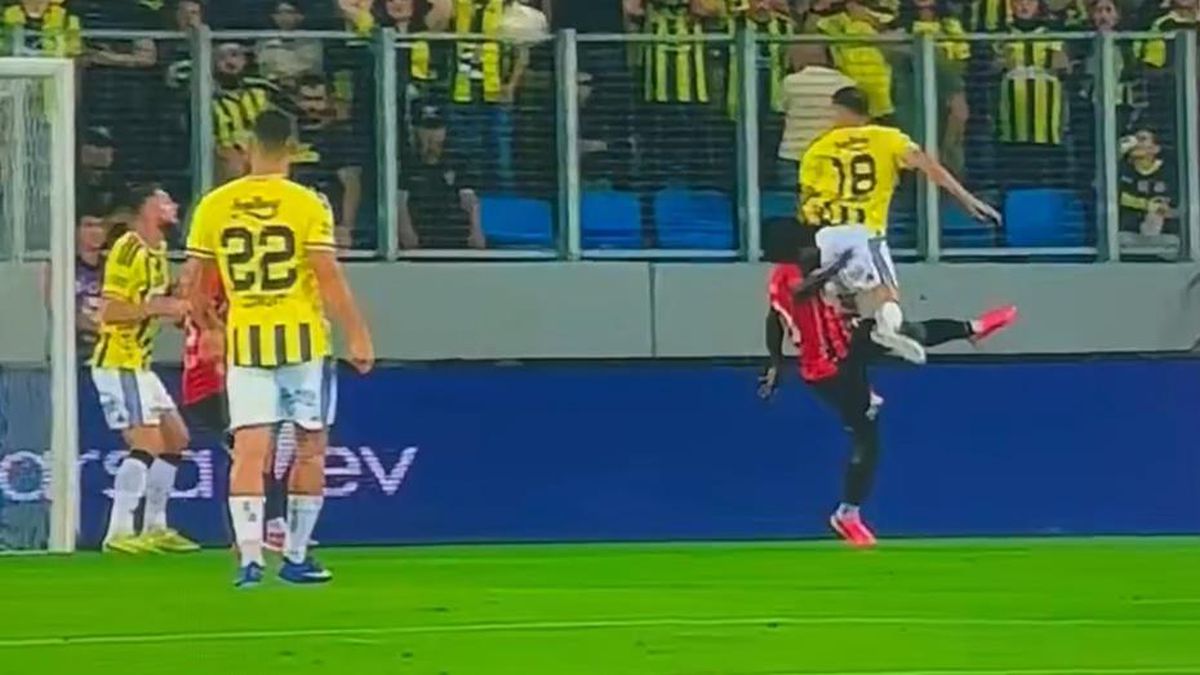 Trio'dan Fenerbahçe'nin penaltı beklediği pozisyonlar için olay yorum
