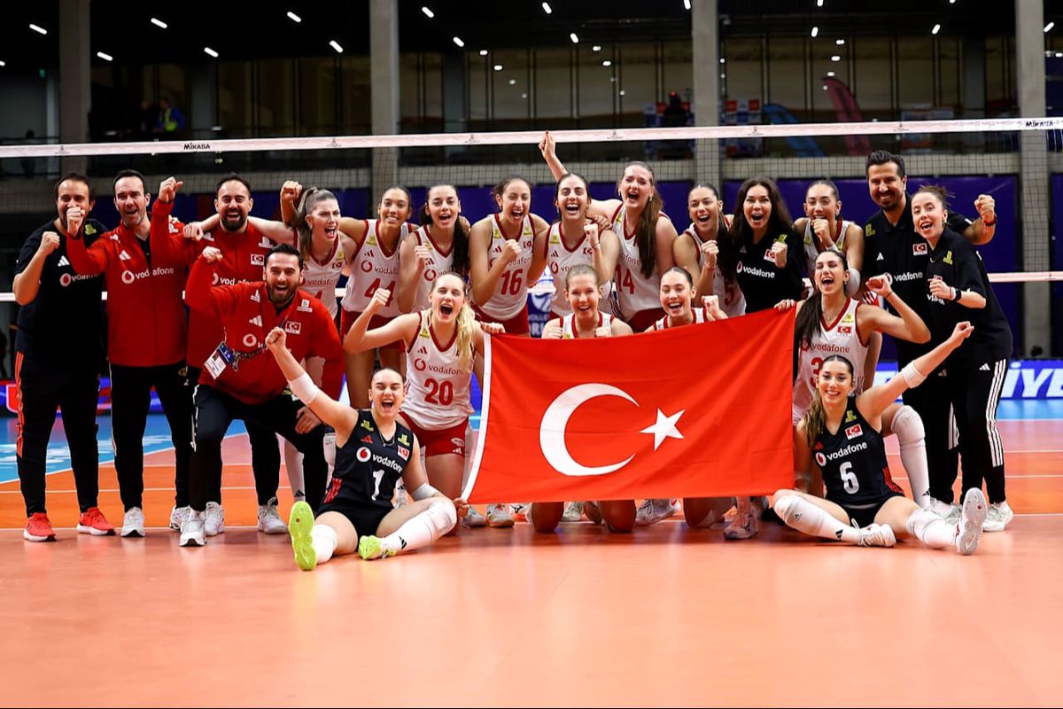 Türkiye U17 Kız Milli Voleybol Takımı finalde