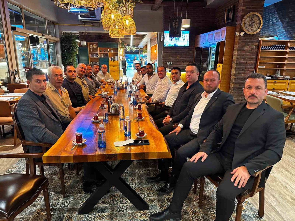 Ülkü Ocakları'nda eski başkanlar buluştu