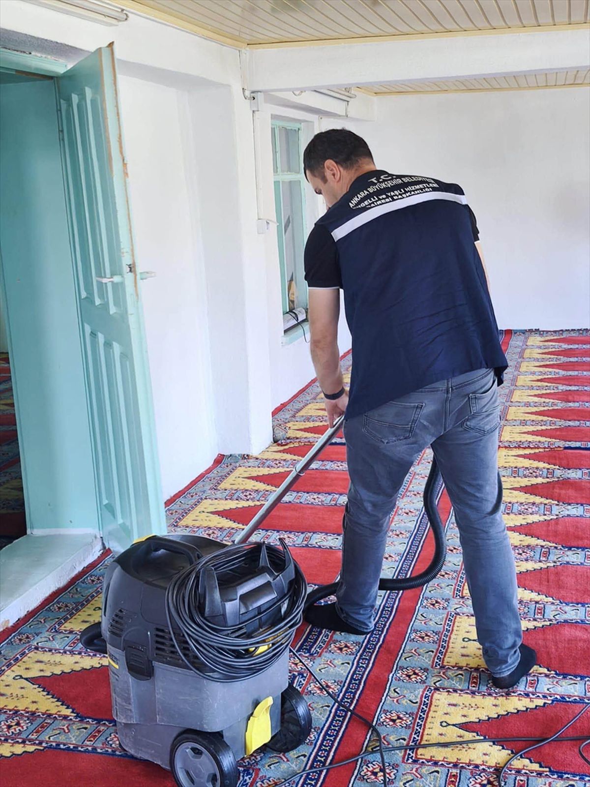 Güdül'de cami temizliği ve Beypazarı'nda müftü ziyareti