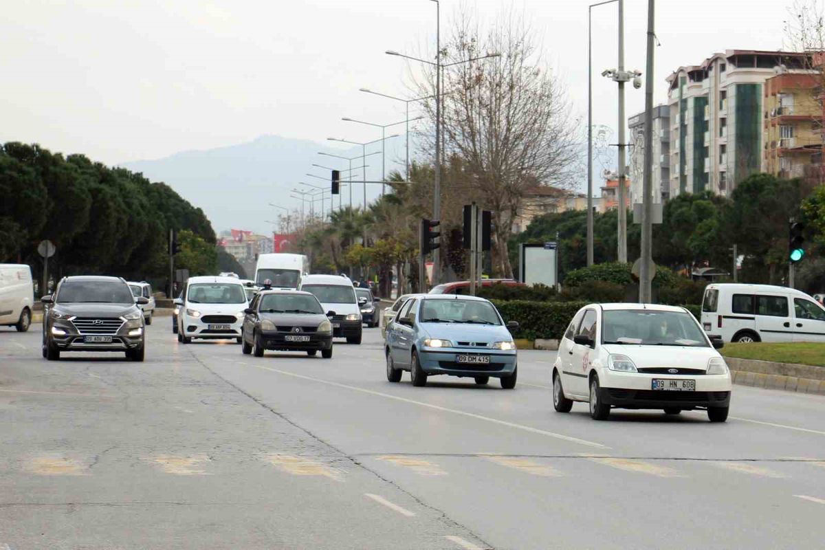 Aydın'da Temmuz'da Araç Sayısı 690 Bin 697 Oldu