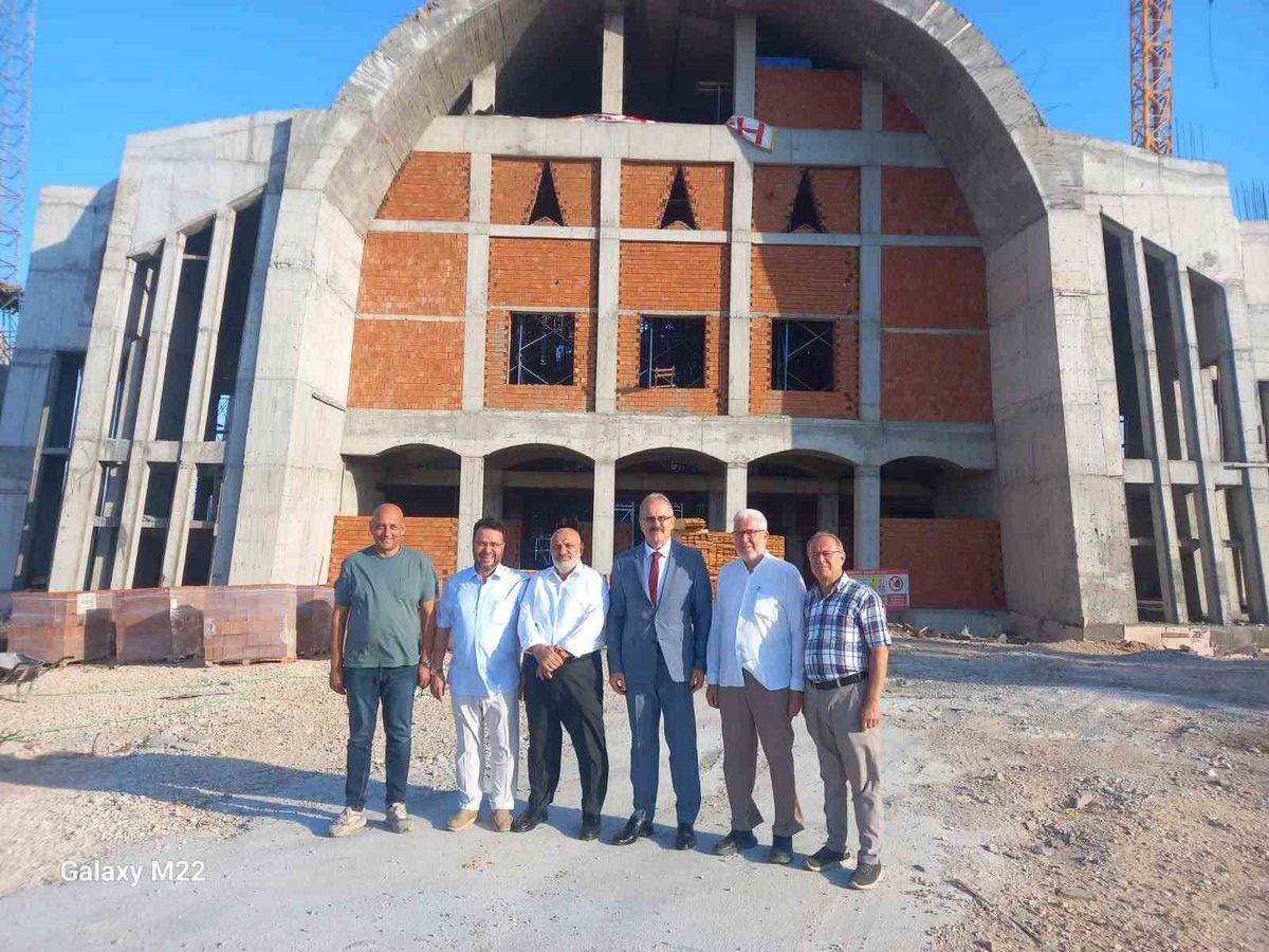 Bandırma'da Üniversite Camii İnşaatı İncelendi