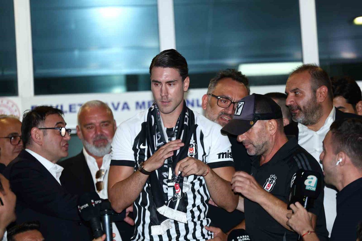 Beşiktaş UEFA listesine Vlahovic'i ekledi