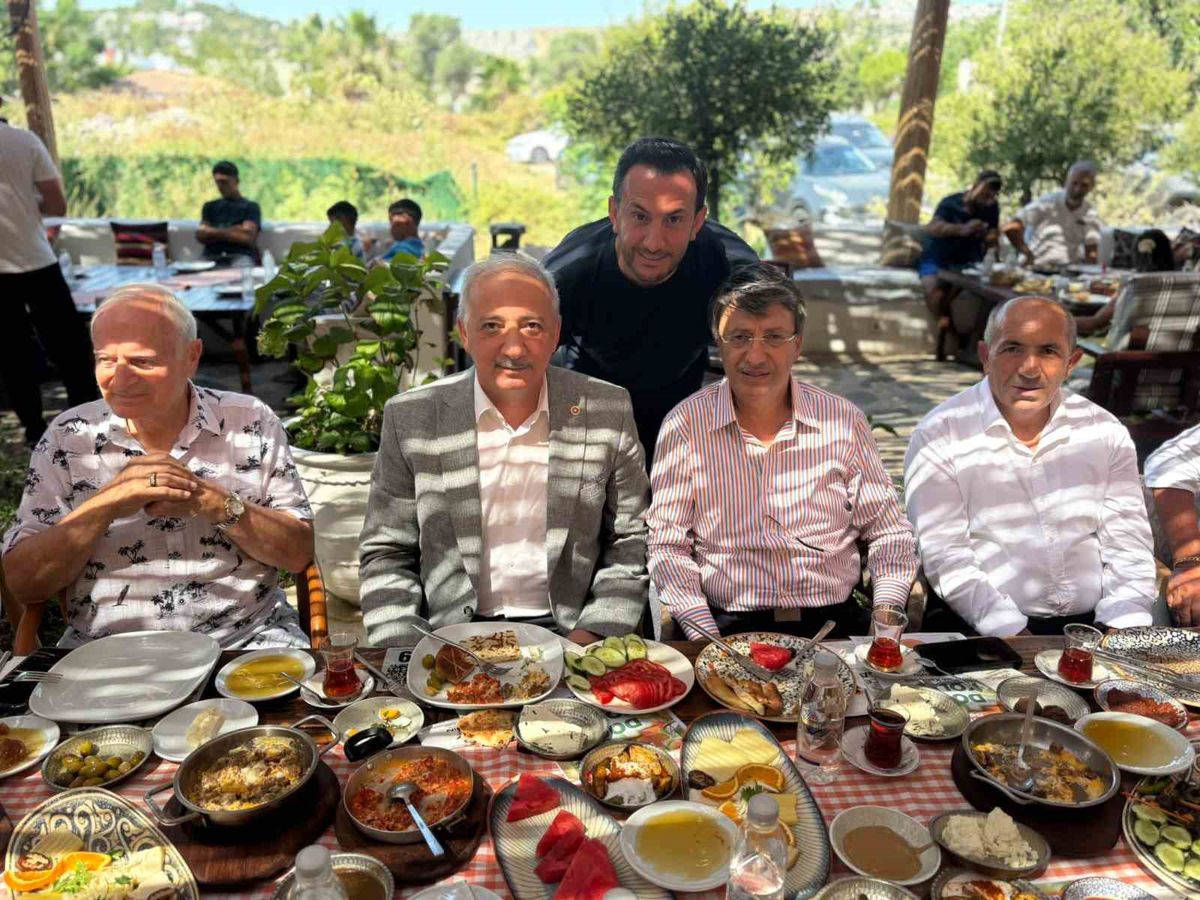 Bodrum'daki Vanlılardan direkt uçak seferi talebi