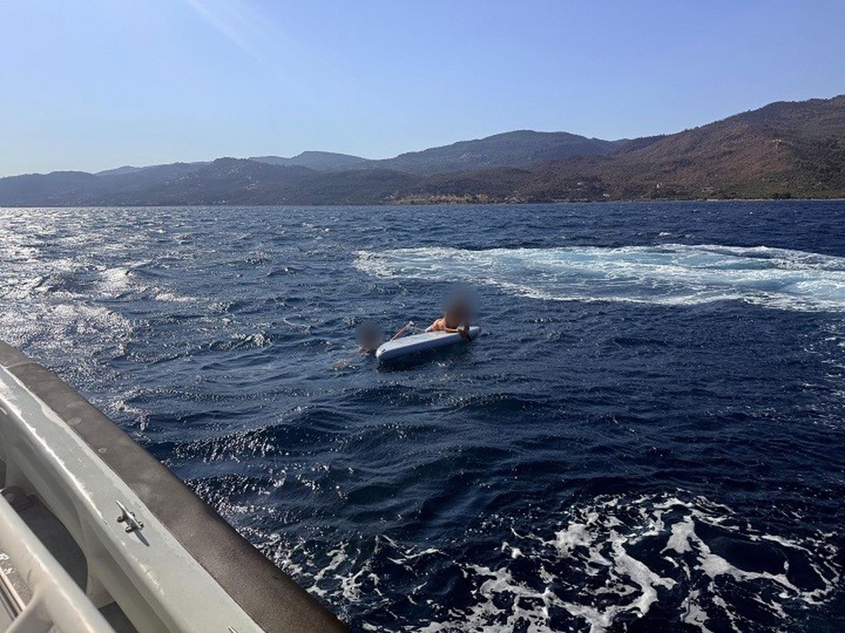 Çanakkale Boğazı'nda Sürüklenen 2 Kürek Sörfçüsü Kurtarıldı