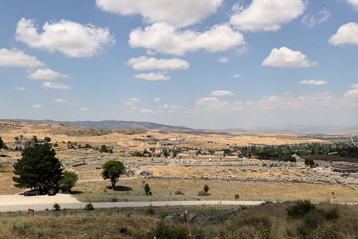 Hattuşa'daki 3.500 Yıllık Hitit Mahallesi Restore Ediliyor