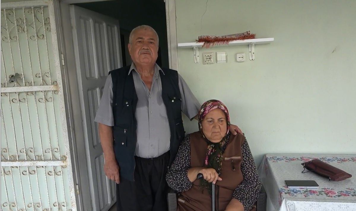 Osmaniye'de adam, diyaliz hastası eşi için 60 basamaklı yayla evine asansör yaptı