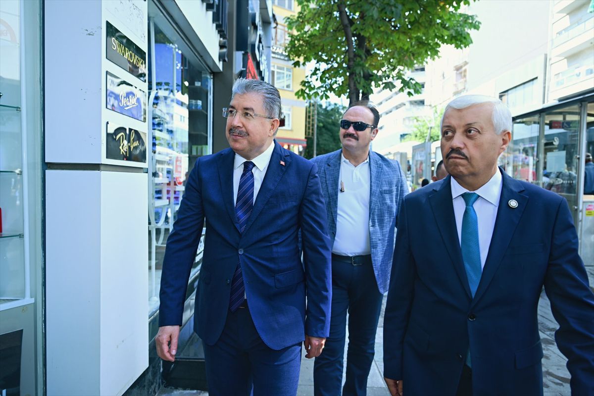 Eskişehir Valisi Yılmaz'dan İki Eylül Caddesi Esnafına Ziyaret