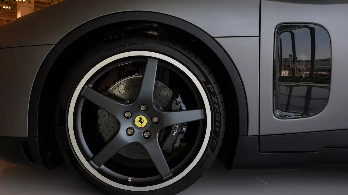 Ferrari'nin Elektrikli Luce'si 40 Milyon Dolarla Rekor Kırdı