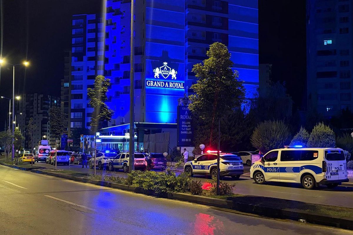 Kayseri'de Dehşet: Kadın 5. Kattan Atıldı, Bıçaklandığı Ortaya Çıktı