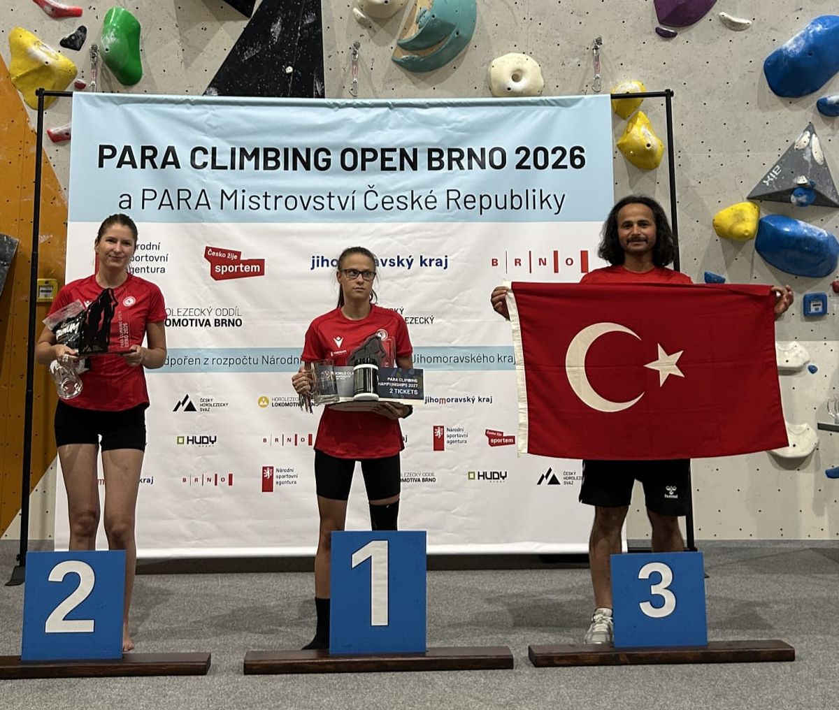 Görme Engelli Milli Sporcu Fatih Güney'den Brno'da Tarihi Bronz Madalya