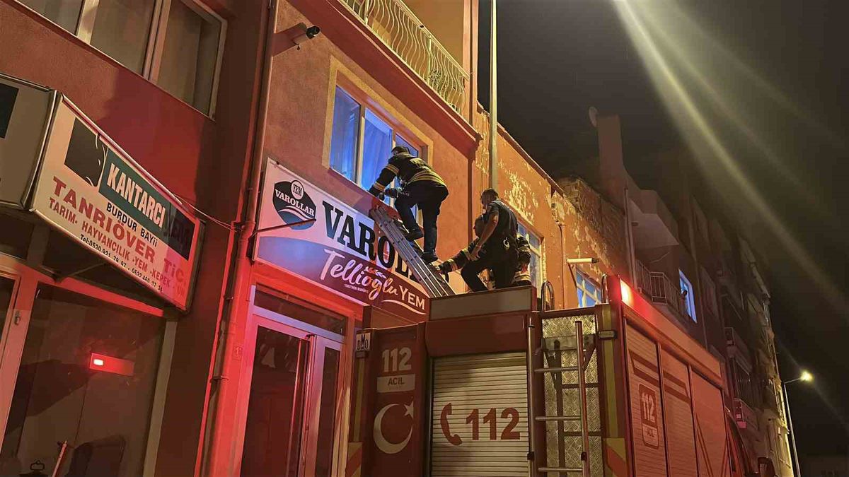 Burdur'da 81 Yaşındaki Kadın İçin Seferber Olan Ekipler Onu Uyurken Buldu