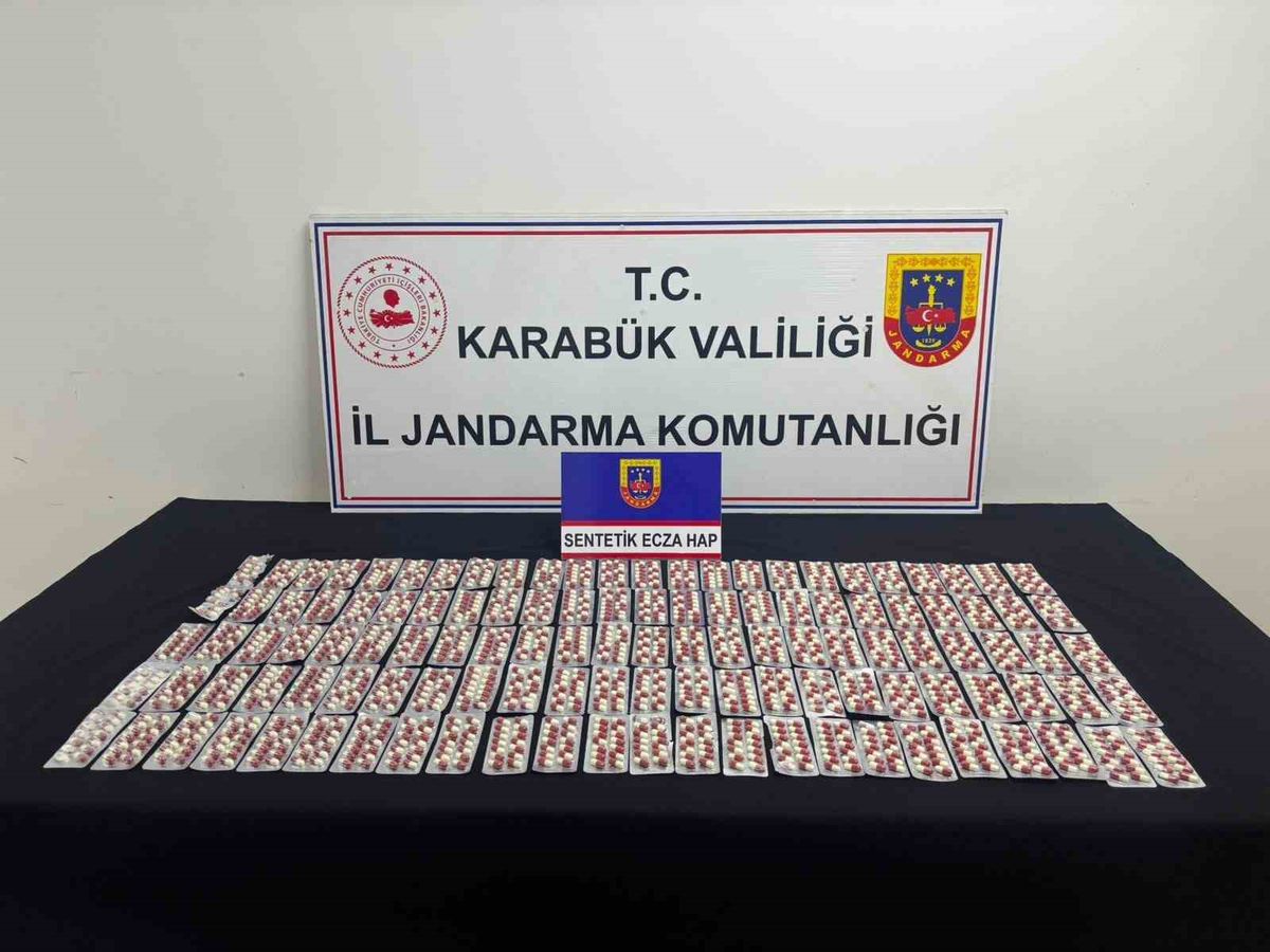 Karabük'te Uyuşturucu Operasyonu: Bin 901 Sentetik Ecza Ele Geçirildi