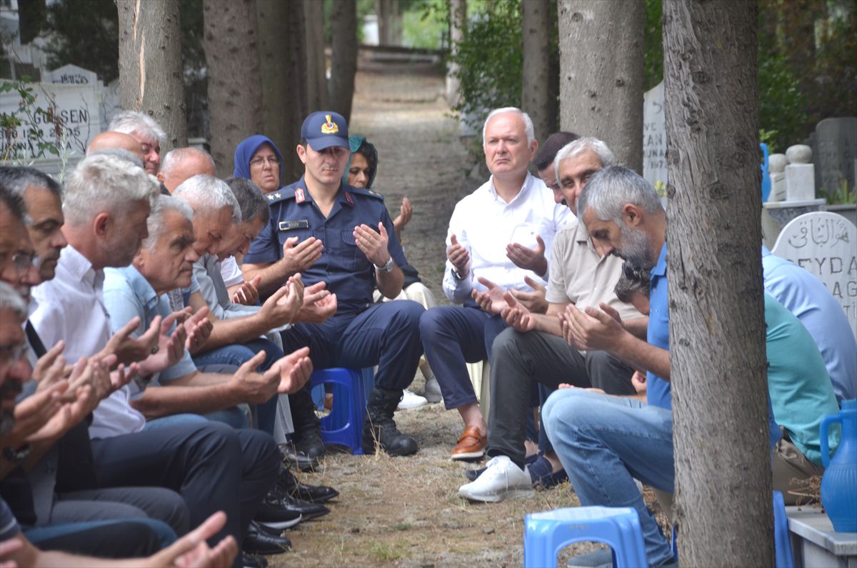 Marmara Depreminin 27. Yılında Karamürsel'de Anma