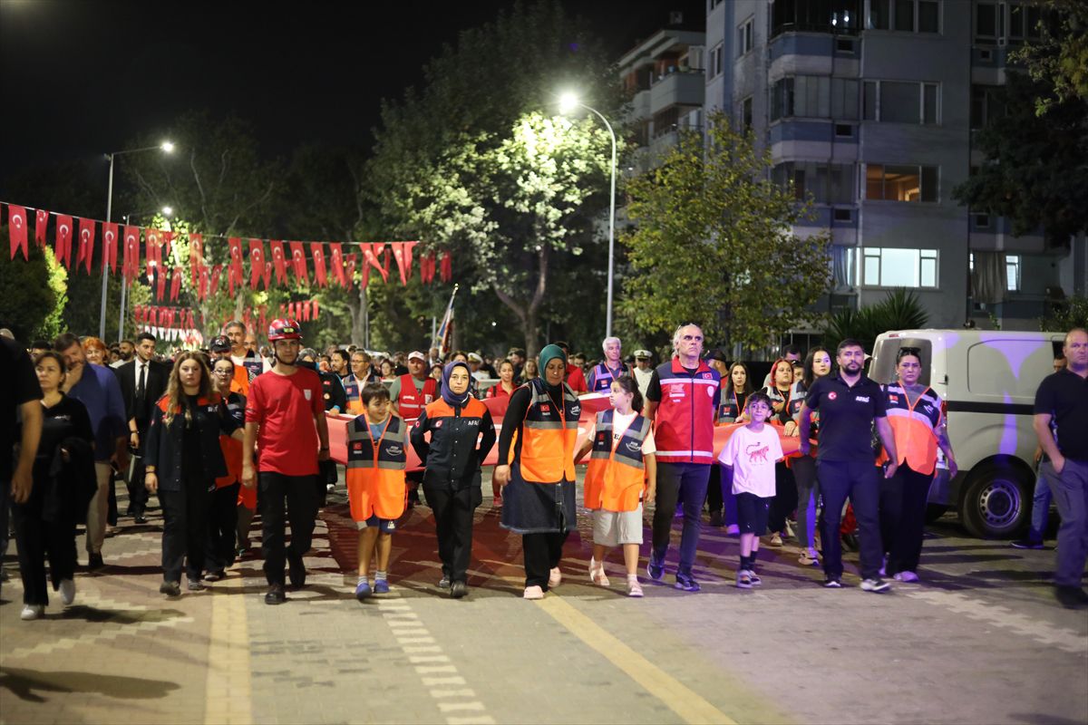 Yalova'da Marmara Depremi'nin 27. Yılı Anıldı