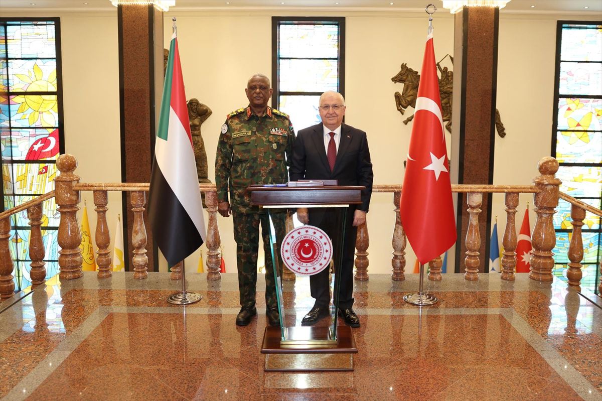 Savunma Bakanı Güler Sudanlı mevkidaşını kabul etti