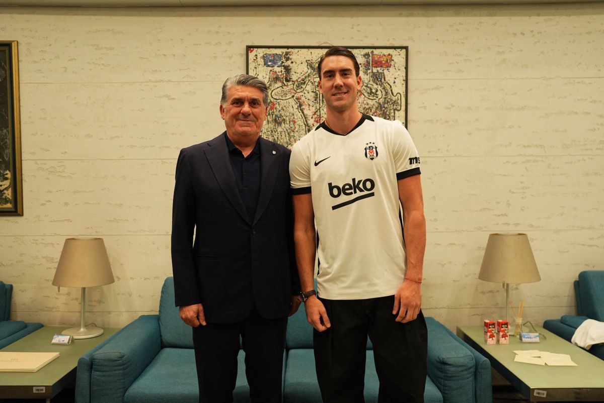 Adalı: Vlahovic’in lisansı için izin bekleniyor