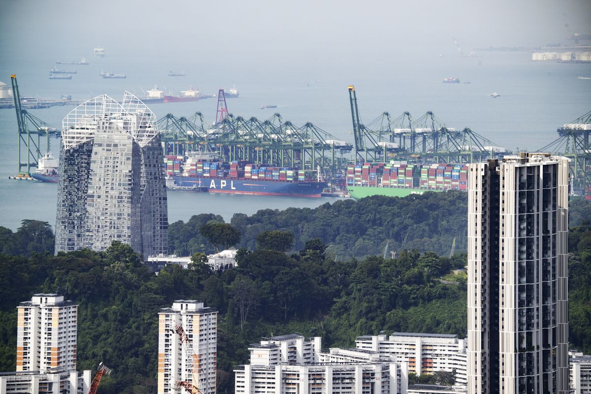 Singapur'un petrol dışı ihracatı temmuzda yüzde 24,2 arttı