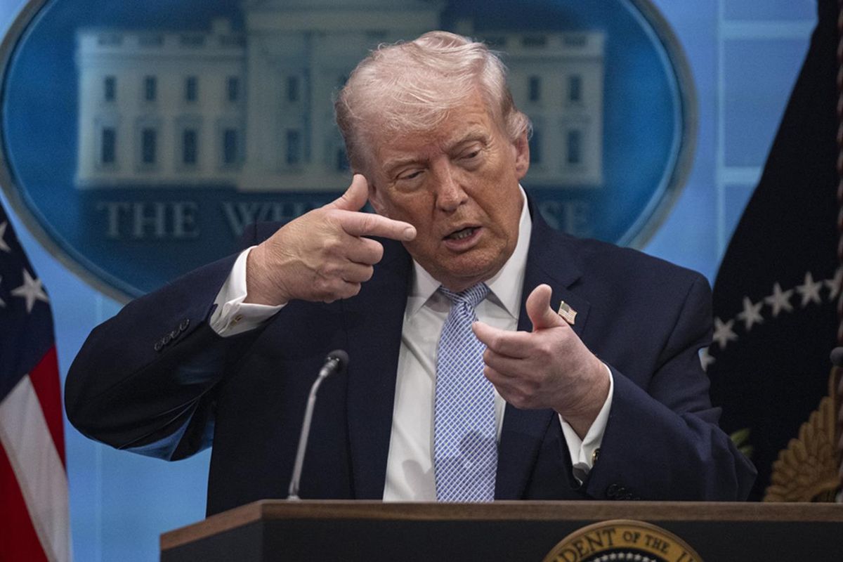 Trump’tan Umman’a açık tehdit: Önümüze çıkarlarsa fena halde bombalarız