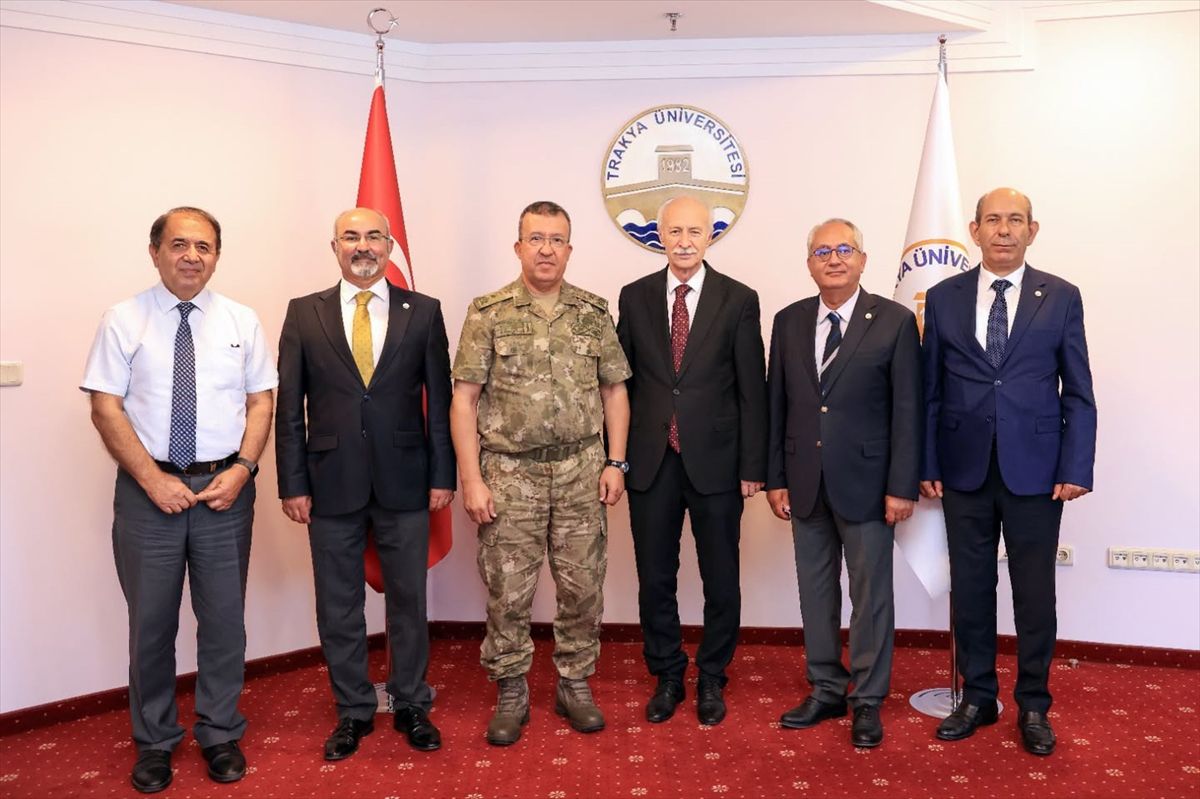 Tümgeneral Kolcu Rektör Hatipler'e Veda Ziyareti Gerçekleştirdi
