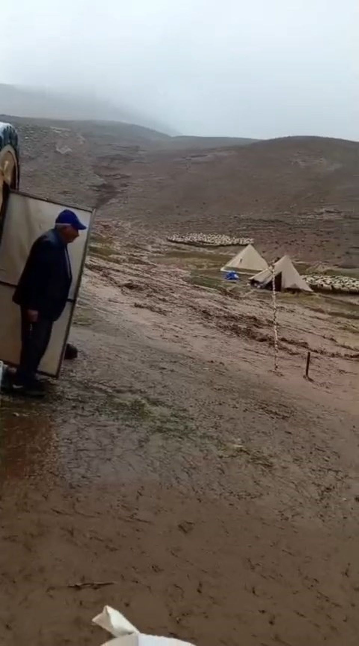 Karagöz Yaylası'nda Sel: Çadırları Sular Bastı