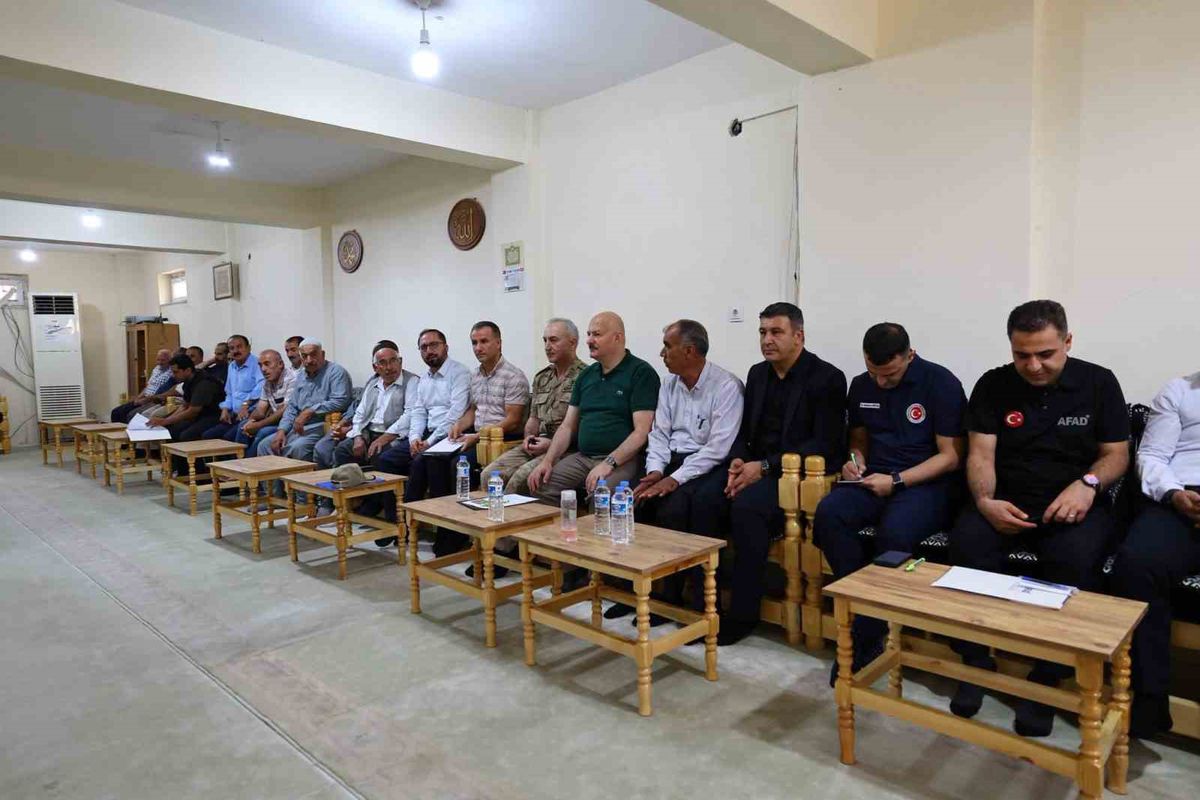 Adıyaman Valisi Küçük, Kuyulu, Ağcin ve Gümüşkaya Köylerini Ziyaret Etti