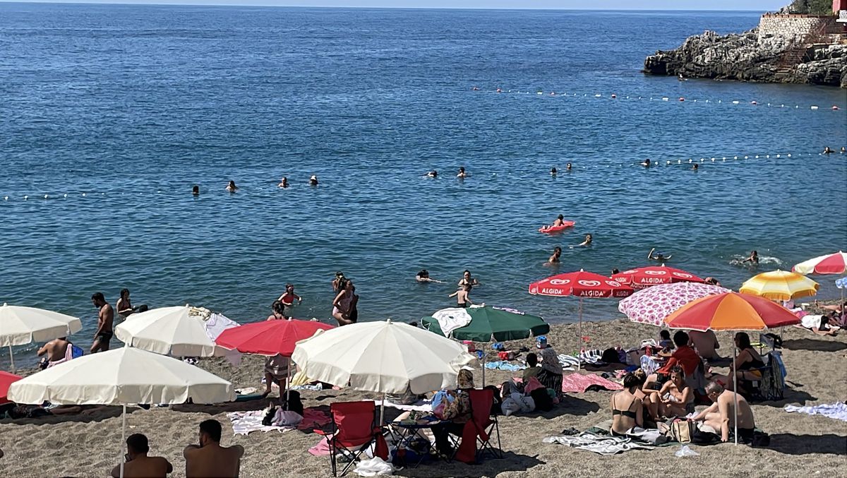 Zonguldak'ta Denize Girme Yasağı Sona Erdi, Kapuz Plajı Doldu Taştı