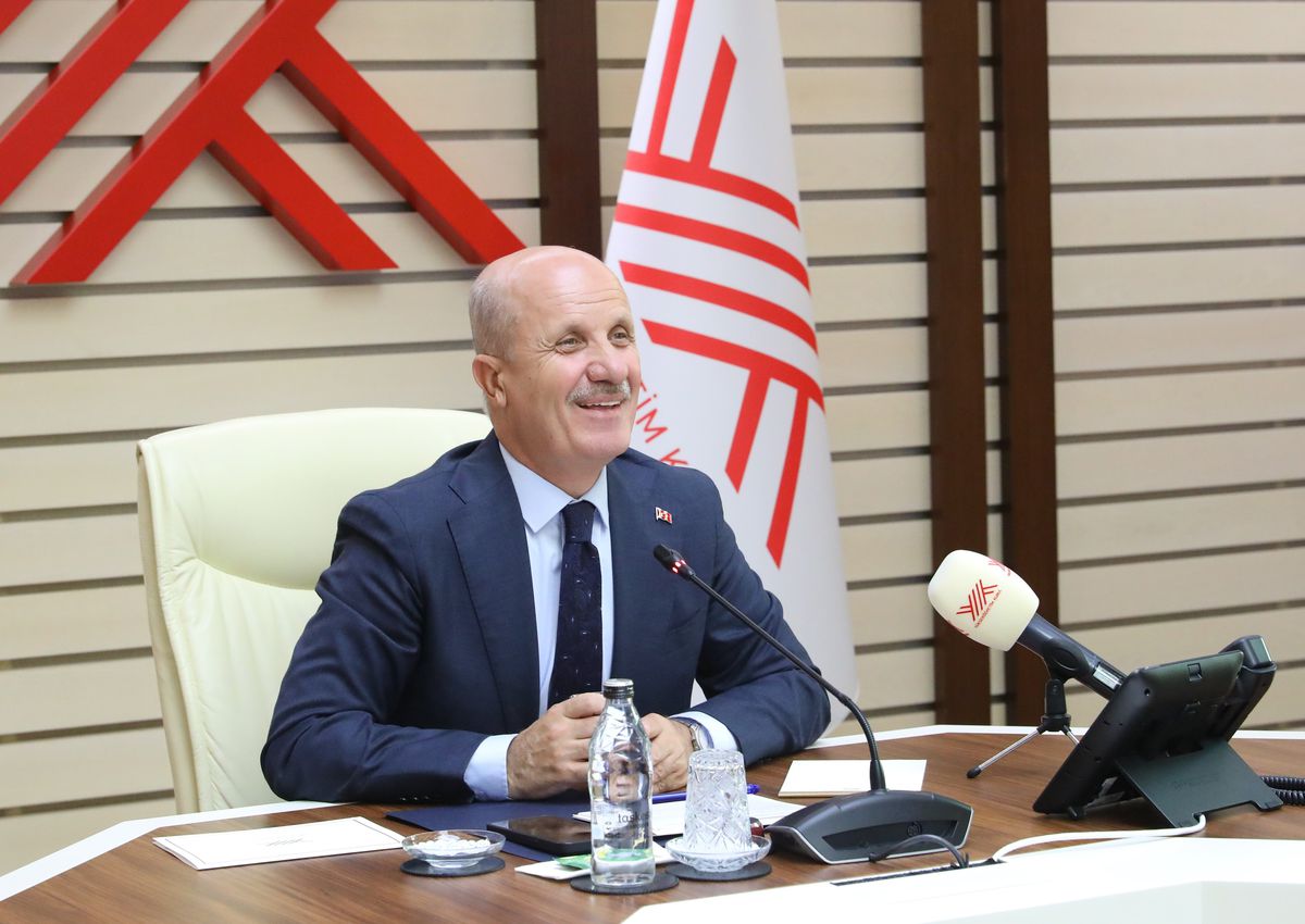 YÖK Başkanı Özvar: Yapay zeka programlarında yüzde 100 doluluk sağlandı