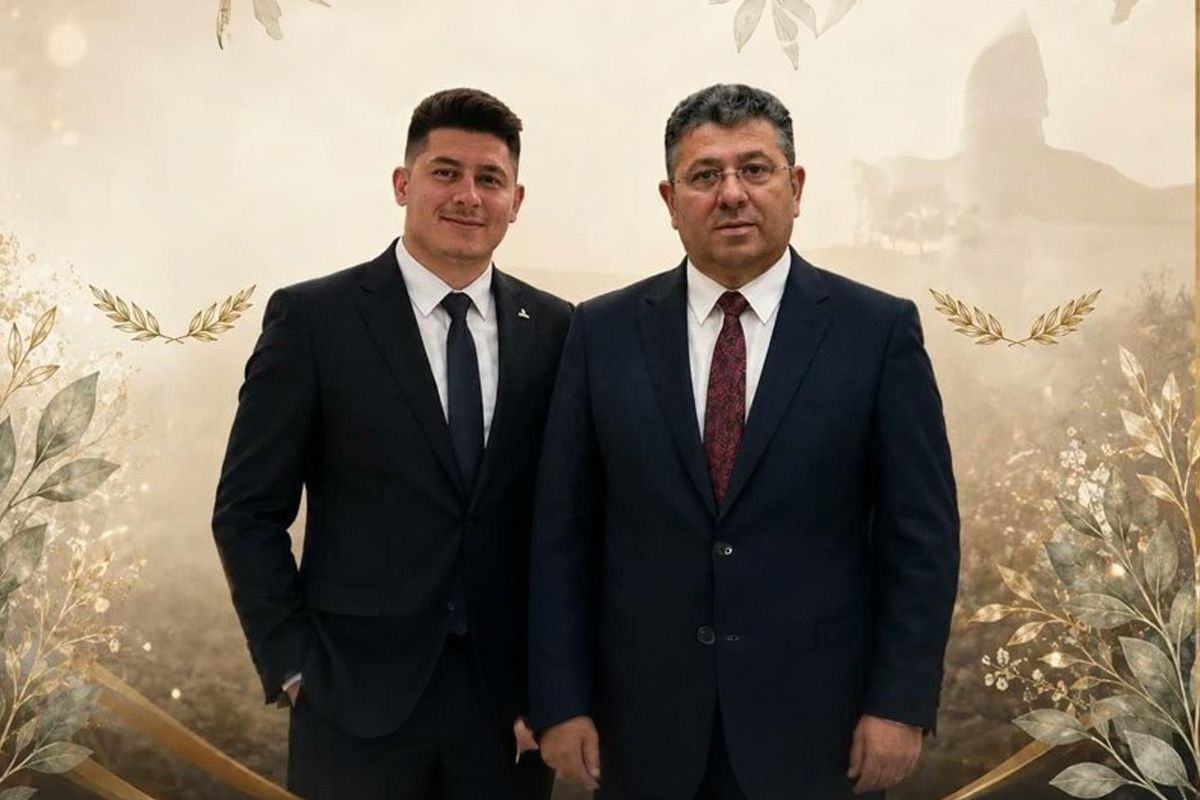 AK Partili başkanın bastırdığı düğün davetiyesi olay oldu