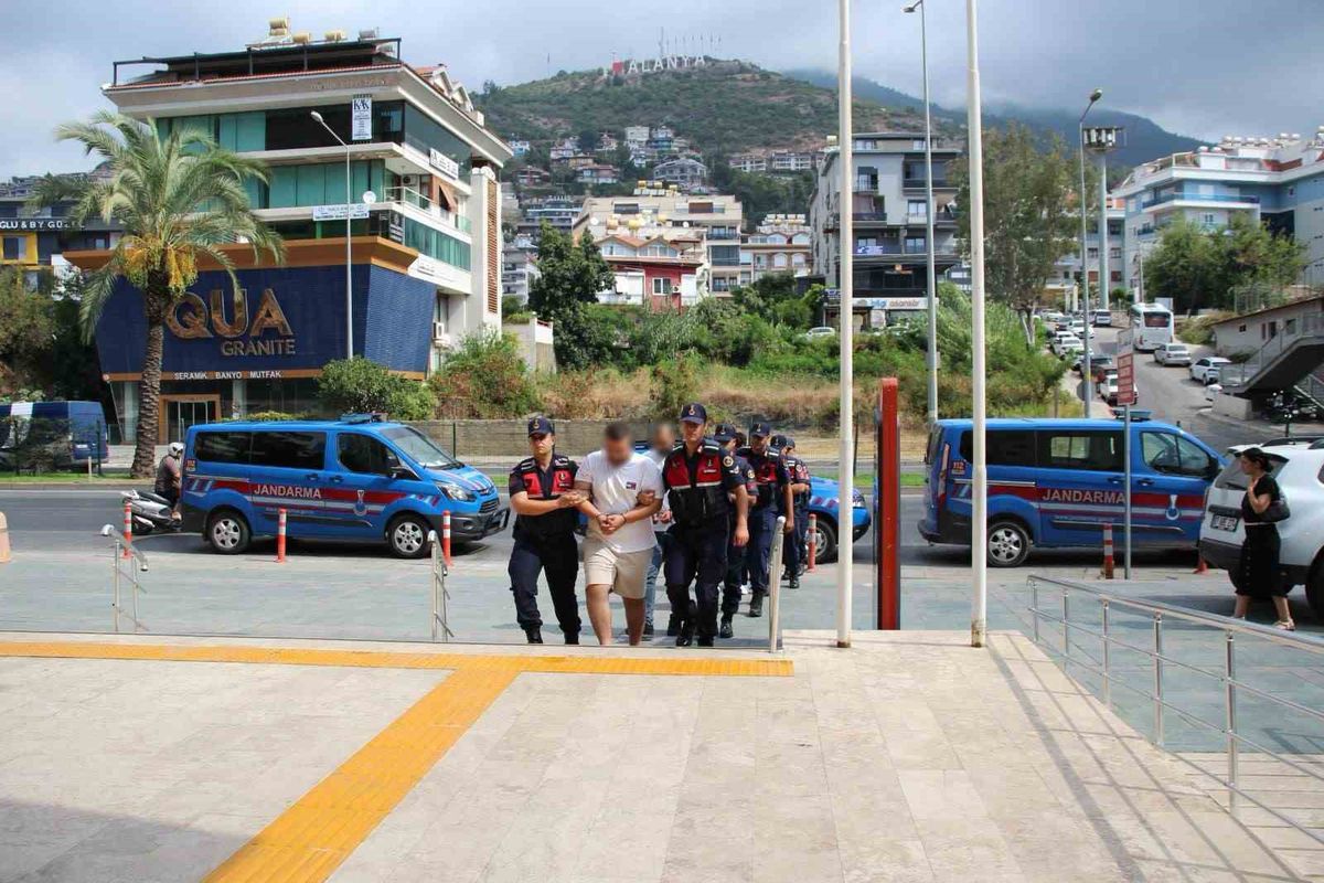 Alanya'da Haraç İsteyen Saldırganlara Tutuklama