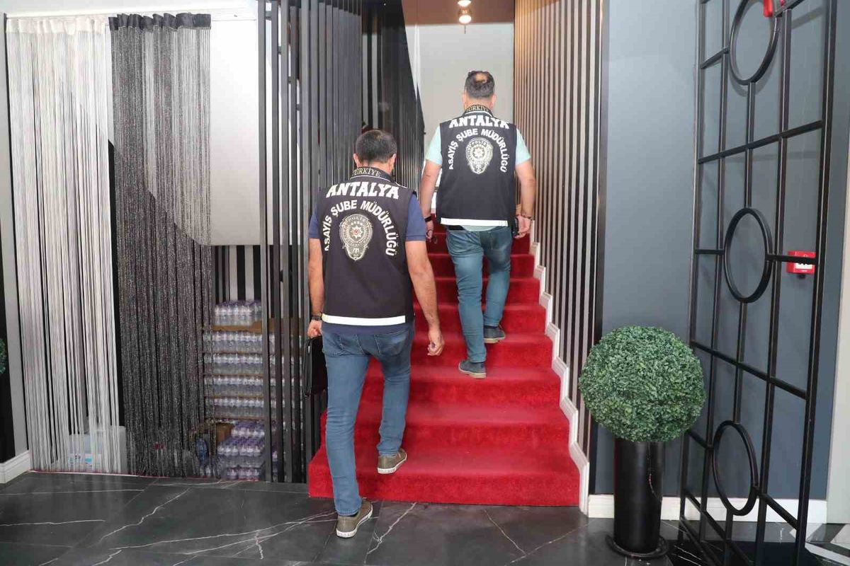 Antalya'da kısa süreli konut ve araç kiralama denetimi