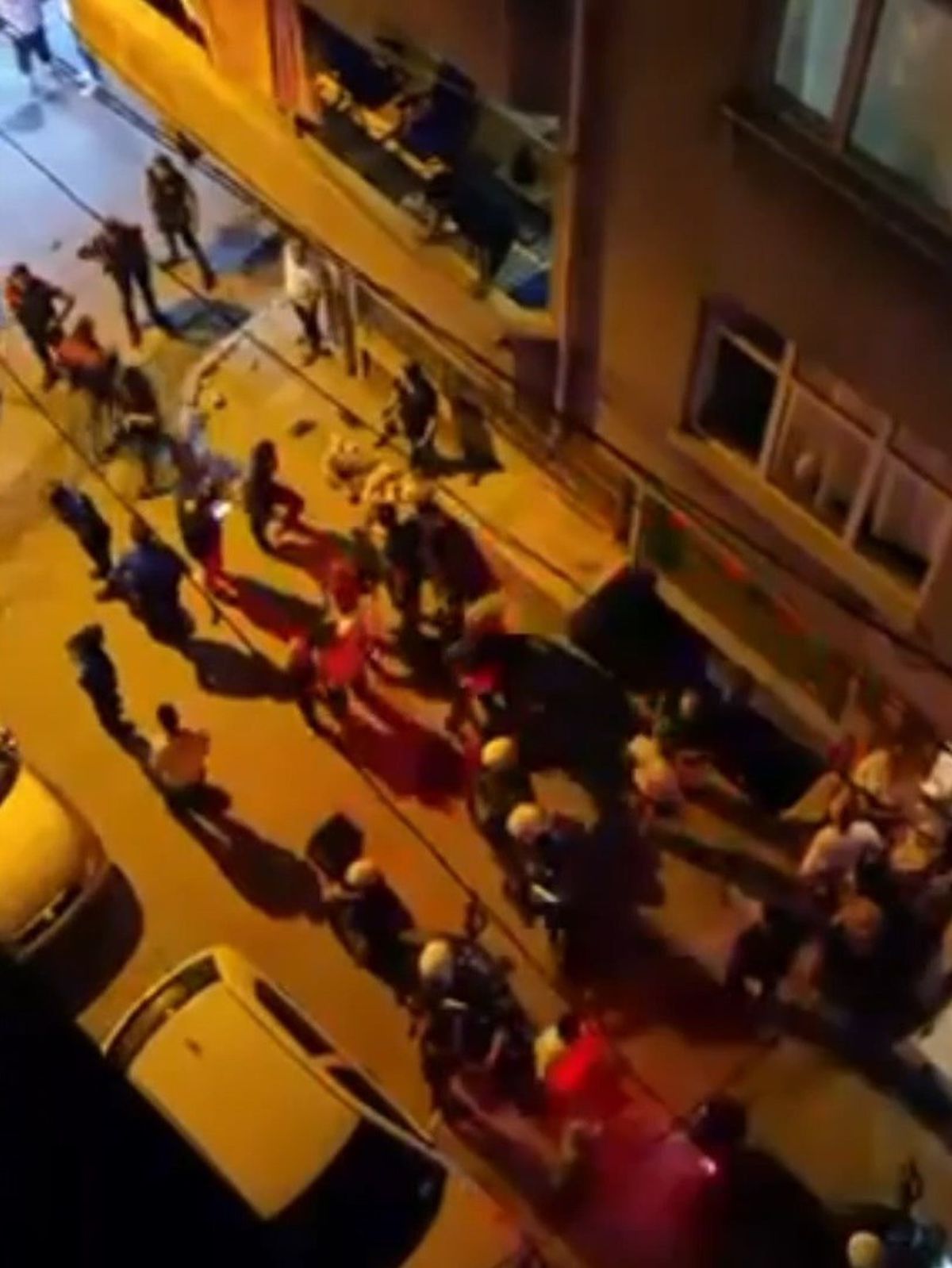 Gürültü kavgasında dehşet: 2 kişiyi silahla vurdu