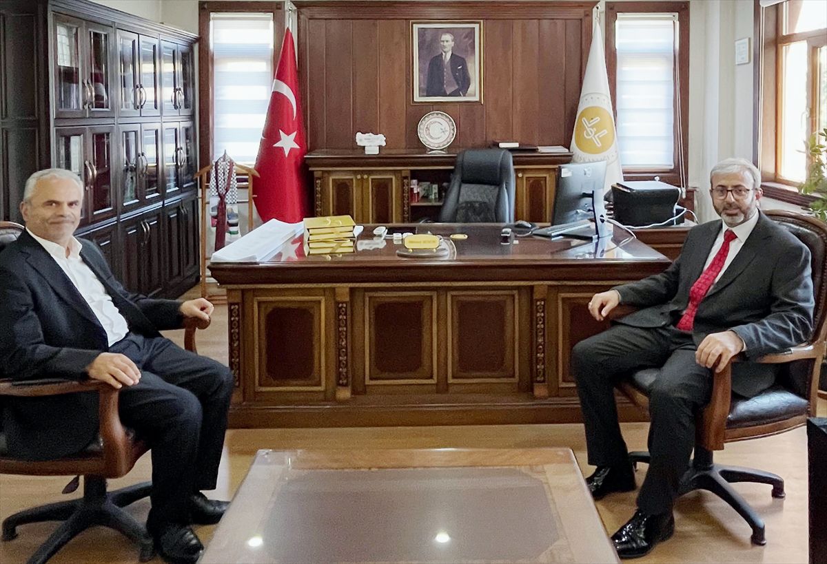 Kalp Krizi Geçiren 65 Yaşındaki Adam Hava Ambulansıyla Ankara'ya Sevk Edildi