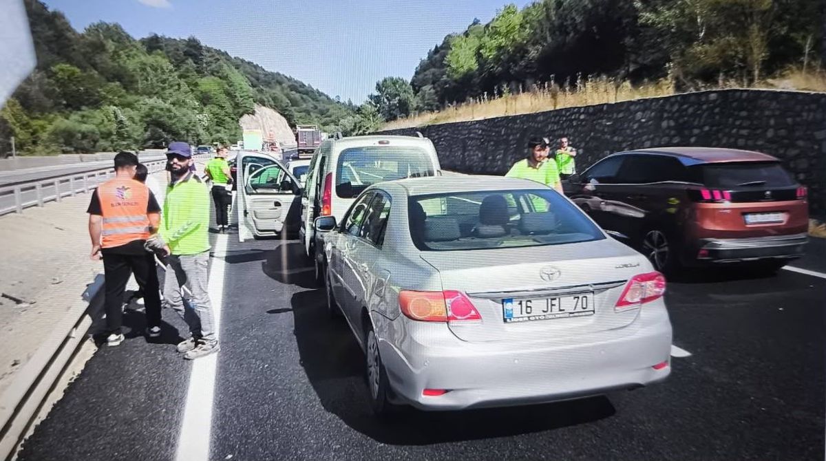Bilecik'te Zincirleme Trafik Kazası: 1 Yaralı