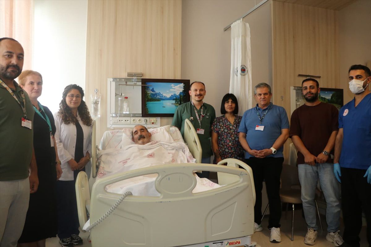 Bingöl'de kalbi duran hasta sağlık ekibinin müdahalesiyle hayata döndü